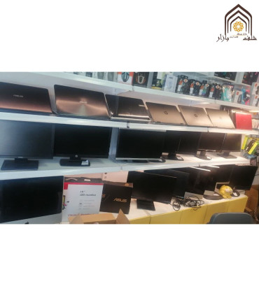 قفسه دیوارکوب فروشگاهی ارزان با تنوع محصولات الکترونیکی در سامان انبار شرق طوس.