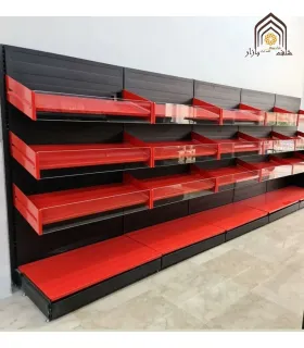 شلف فلزی میوه با طراحی مشبک برای ساماندهی محصولات در هایپرمارکت ها مناسب است.