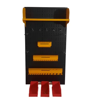 تخته ابزار حرفه‌ای با طراحی کارآمد و قفسه‌های منظم برای دسترسی آسان به ابزارهای شما.