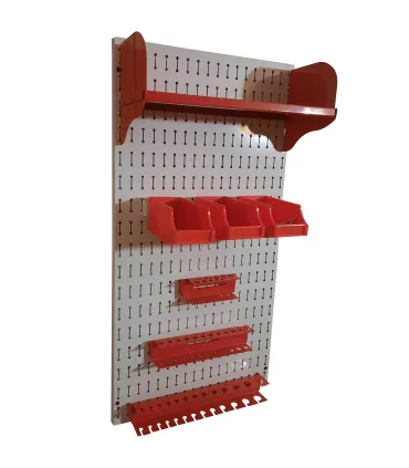 تخته ابزار صفحه پانچدار با طراحی کاربردی برای سازماندهی ابزارهای مختلف در کارگاه.