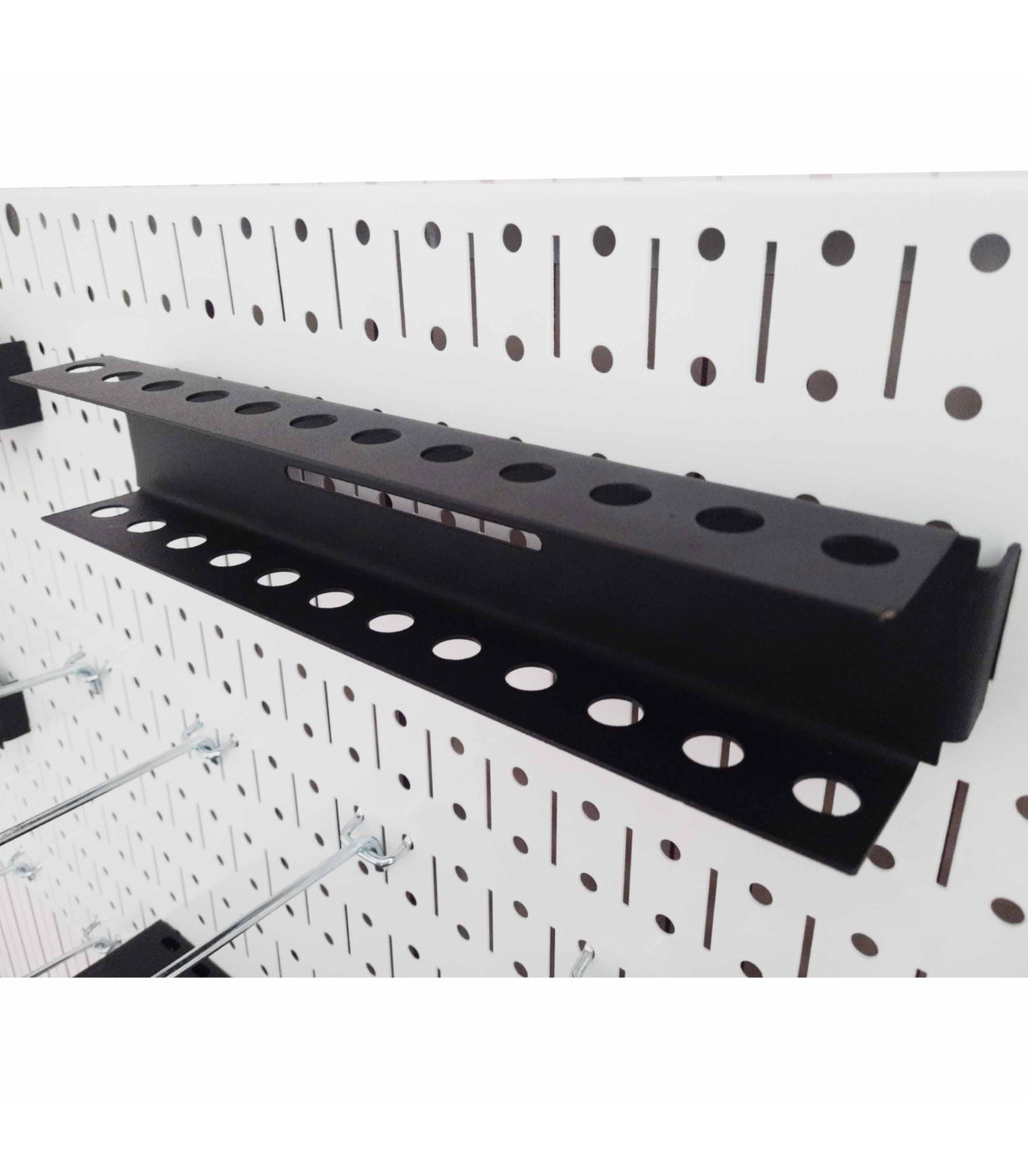 استند ابزار افقی 100×50 برای قرار دادن ابزارآلات در فضای کار، به منظور نظم‌دهی و افزایش دسترسی آسان.