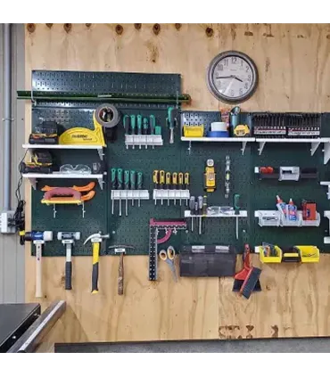 تخته ابزار افقی 50×200 با تجهیزات منظم و کاربردی برای کارگاه یا منزل. ابزارها در دسترس و مرتب شده‌اند.