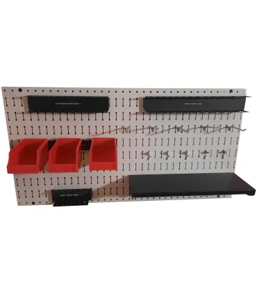 پگ برد افقی 50 در 100 سانتی‌متر با محفظه‌های قرمز و قفسه‌های مشکی برای نظم‌دهی ابزار و لوازم کاری.