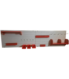 تخته ابزار افقی سفید با قفسه‌های قرمز برای نگهداری منظم ابزارها و دسترسی آسان.