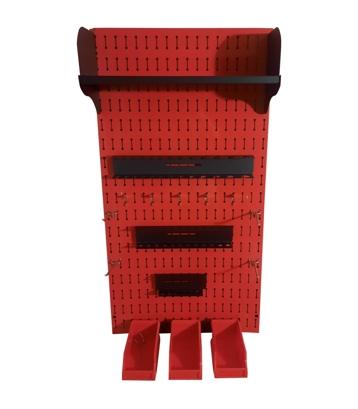 استند ابزار قرمز با ابعاد 100×100 سانتی‌متر، مناسب برای سازماندهی و نگهداری ابزارهای مختلف در کارگاه‌ها.\n\nاین استند ابزار قرمز