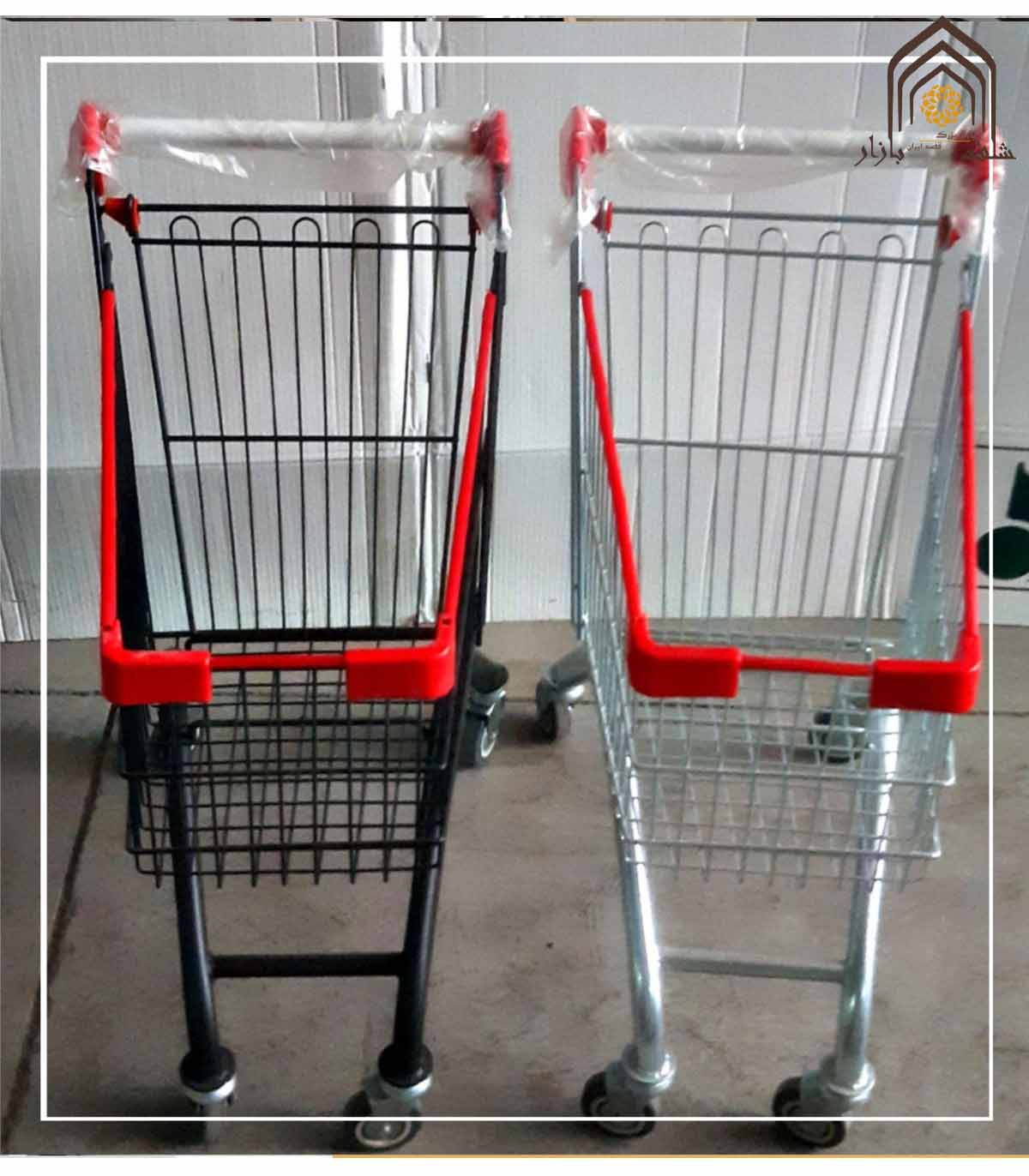 ترولی فروشگاهی 40 لیتری با طراحی مدرن و مقاوم از صنایع مفتولی آریا توس\n\nاین تصویر دو مدل ترولی فروشگاهی با ظرفیت 40 لیتر را به