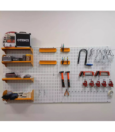 پگ برد افقی 50×100 با قفسه‌ها و ابزارهای مختلف برای نگهداری منظم ابزارها و لوازم کاری.