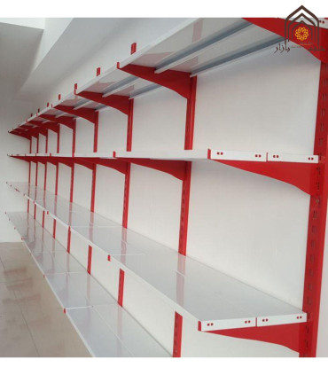 قفسه دیوارکوب فروشگاهی ارزان از سامان انبار شرق طوس با طراحی مشبک و مقاوم برای ایجاد فضای ذخیره‌سازی مناسب.