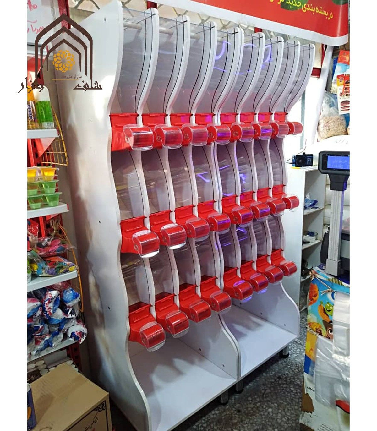 استند آجیل و خشکبار الینا با طراحی خاص و کارآمد، مناسب برای نگهداری و مشاهده انواع خشکبار و آجیل