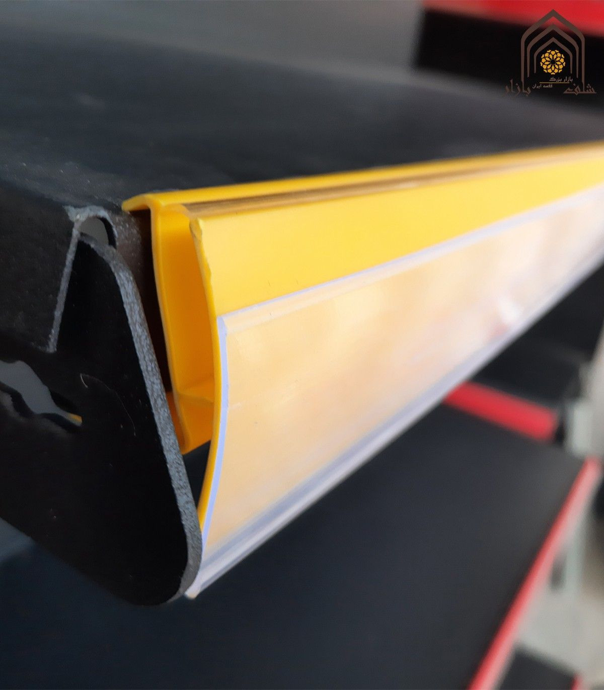 لیبل قیمت PVC فلاپی با طراحی مقاوم و کاربری آسان، مناسب برای ویترین‌های فروشگاهی است.