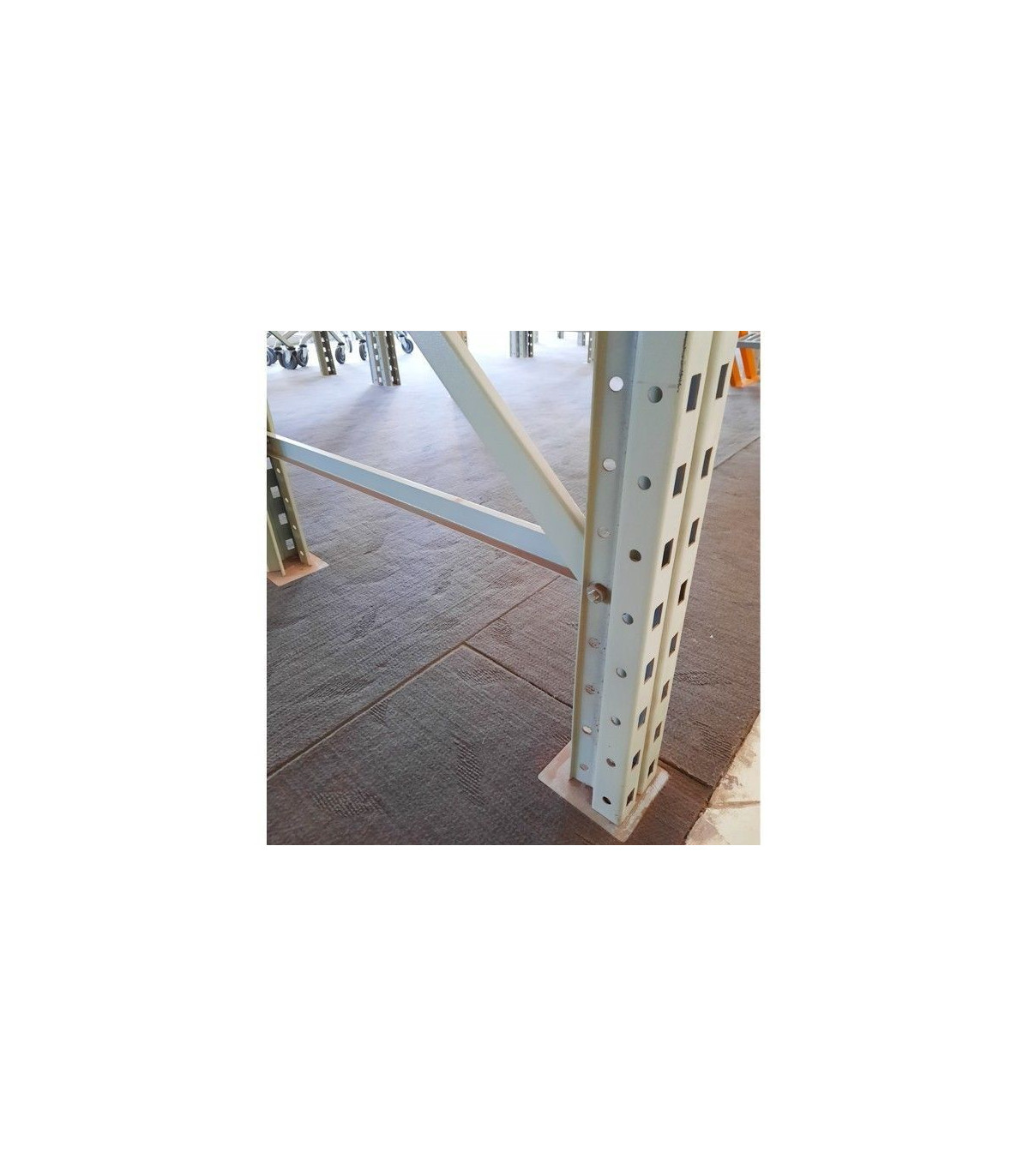 پایه دوبل راک سنگین با طراحی استحکام بالا برای استفاده در فضاهای صنعتی و تجاری.