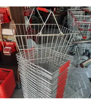 سبد خرید دستی فلزی از صنایع مفتولی آریا توس برای حمل و نقل آسان خریدها. \n\nسبدهای خرید زیبا و مقاوم برای راحتی شما.
